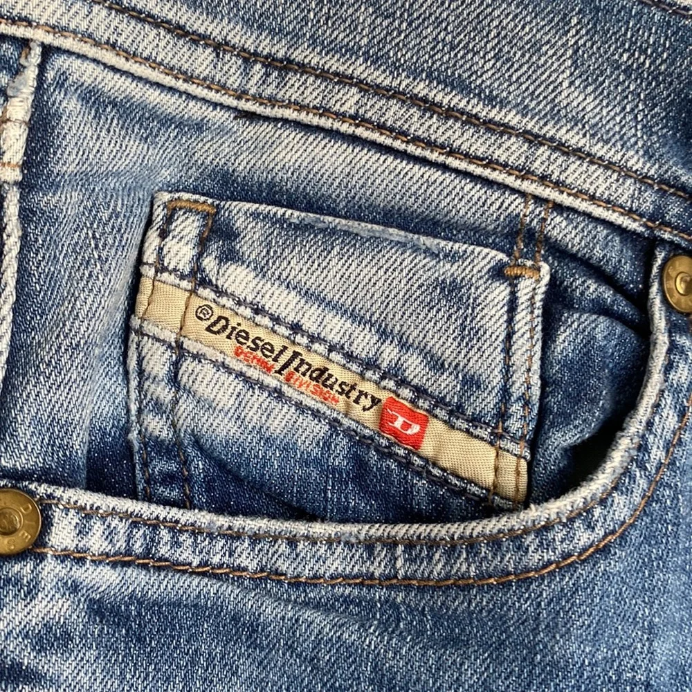 👖Diesel distressed/ patched jeans. Relaxed skinny low waist size 29 - Picture 2 of 16